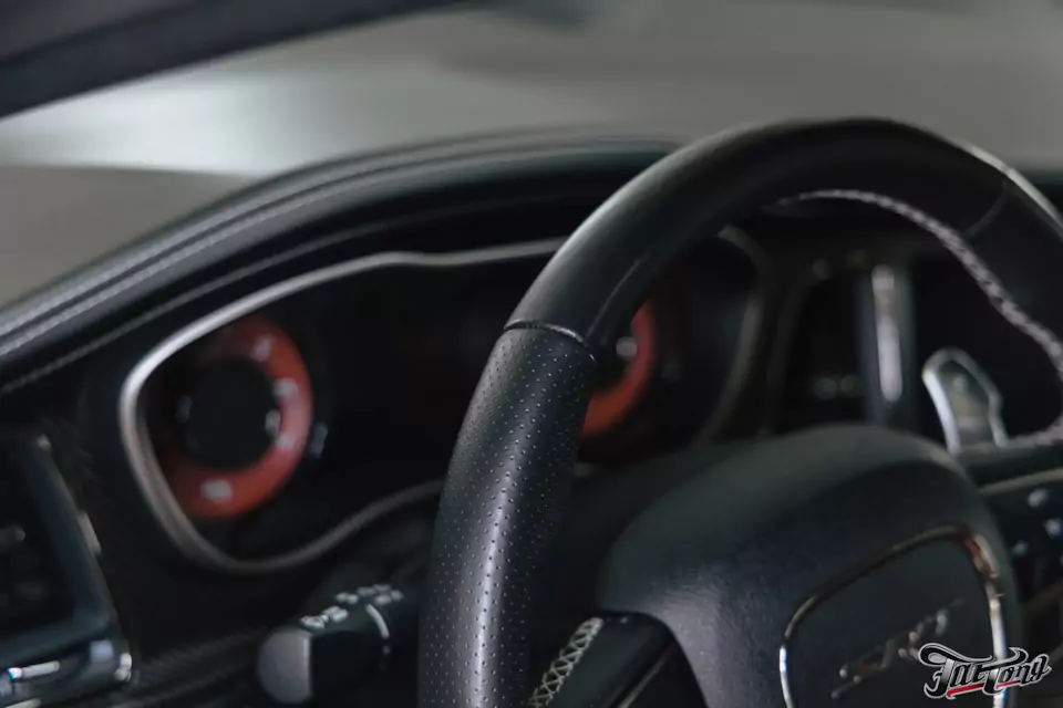 Окрас и оклейка бампера, комплекс детейлинг-услуг для Dodge Challenger SRT Hellcat